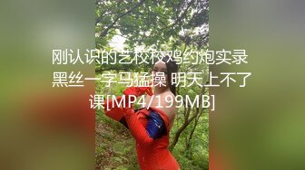 独家整理抖音御姐范巨乳网红【猪小七】反差1V1私人订制大尺度露脸抠逼+微密圈+抖抖视频