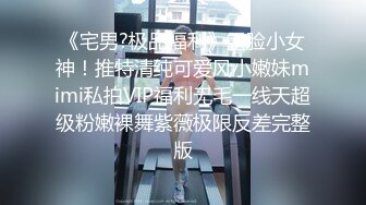 长发颜值妹妹大眼红嘴唇黑丝卧室床上自慰，岔开腿掰穴