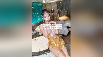 商场女厕近距离偷窥 对面卷毛少妇的无毛小嫩B