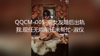 [MP4/ 928M] 唇红齿白牙套小姐姐看似乖巧却很骚3P淫乱，竖起大屌摩擦洞，蜜桃美臀打桩猛顶