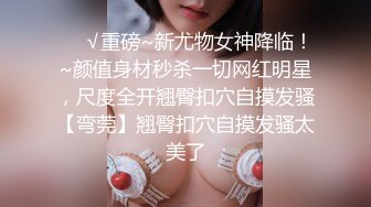 【年轻学姐】客厅深喉大屌蹲下卖力口展现完美口技