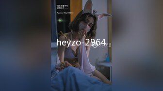 [MP4/ 1.21G] 极品身材圆润翘臀女神一起洗澡，一边洗一边操，上位强烈抽插，叫浪呻吟